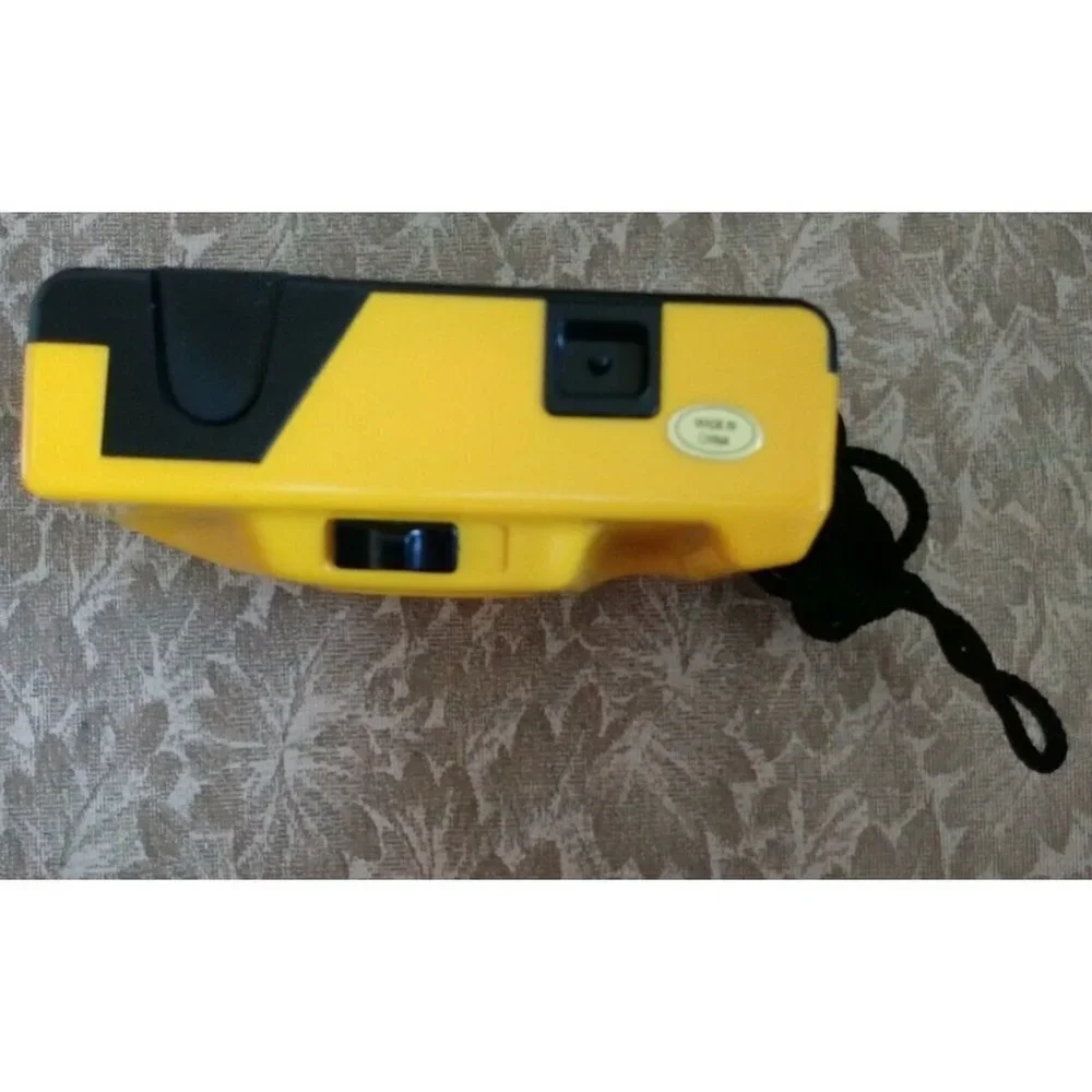 Vintage Ultronic Focus-Free 35mm Film Camera EUC yellow exterior
